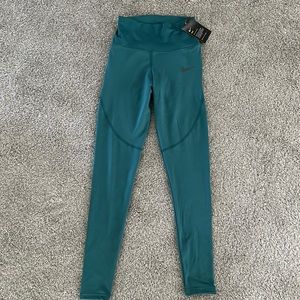 New Nike Dri-Fit Leggings